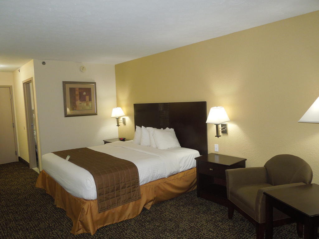 Best Western Elyria Exterior photo